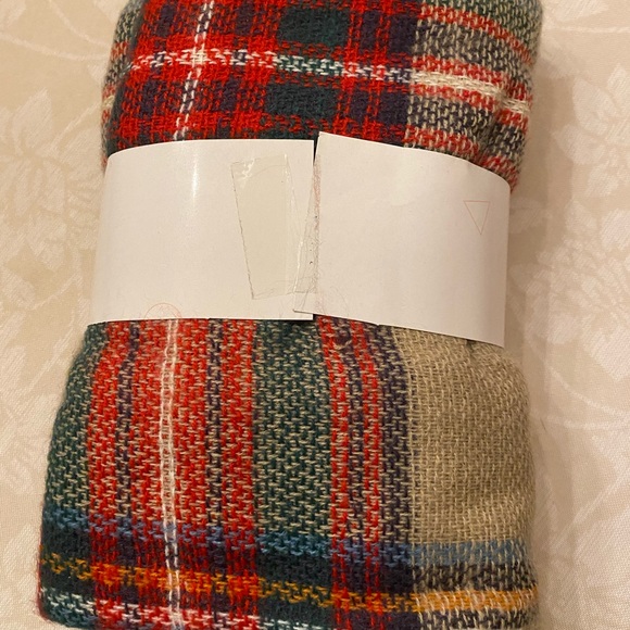 ModCloth, Blanket Scarf - Picture 2 of 2